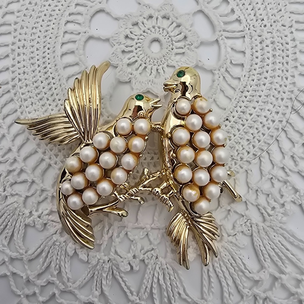 Vintage CORO Rhinestone Faux Pearl Bird Brooch love Branch Pin Gold Tone